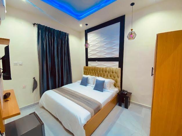 West Wing Hotel Lagos Dış mekan fotoğraf