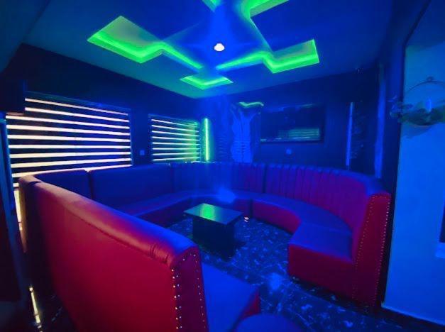 West Wing Hotel Lagos Dış mekan fotoğraf