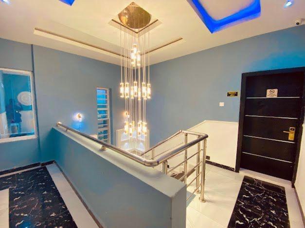 West Wing Hotel Lagos Dış mekan fotoğraf