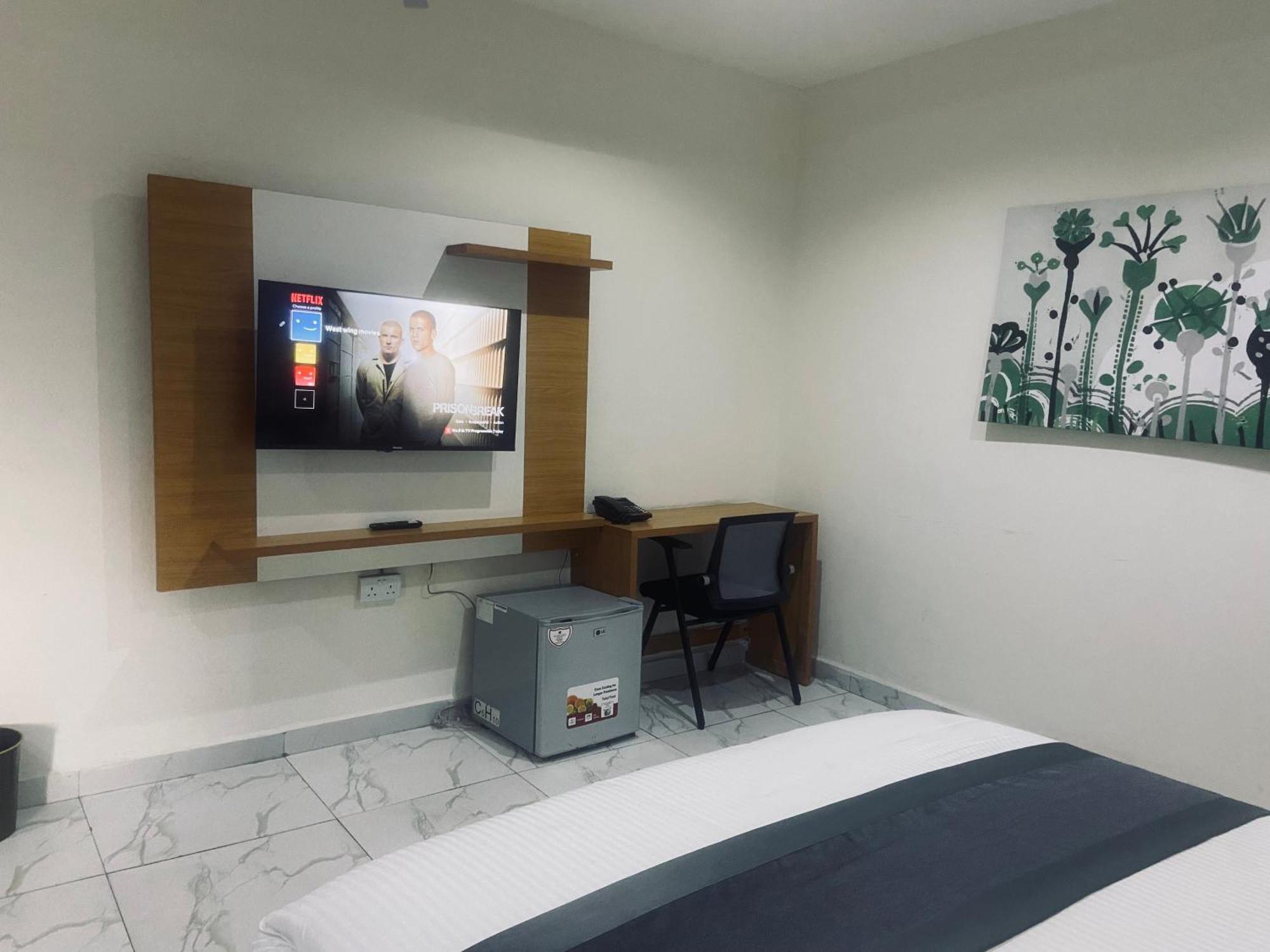 West Wing Hotel Lagos Dış mekan fotoğraf